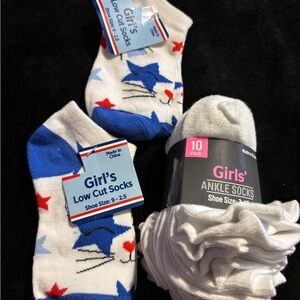 12- pair of Girl's Low Cut Ankle Socks - Blue and White & white . New